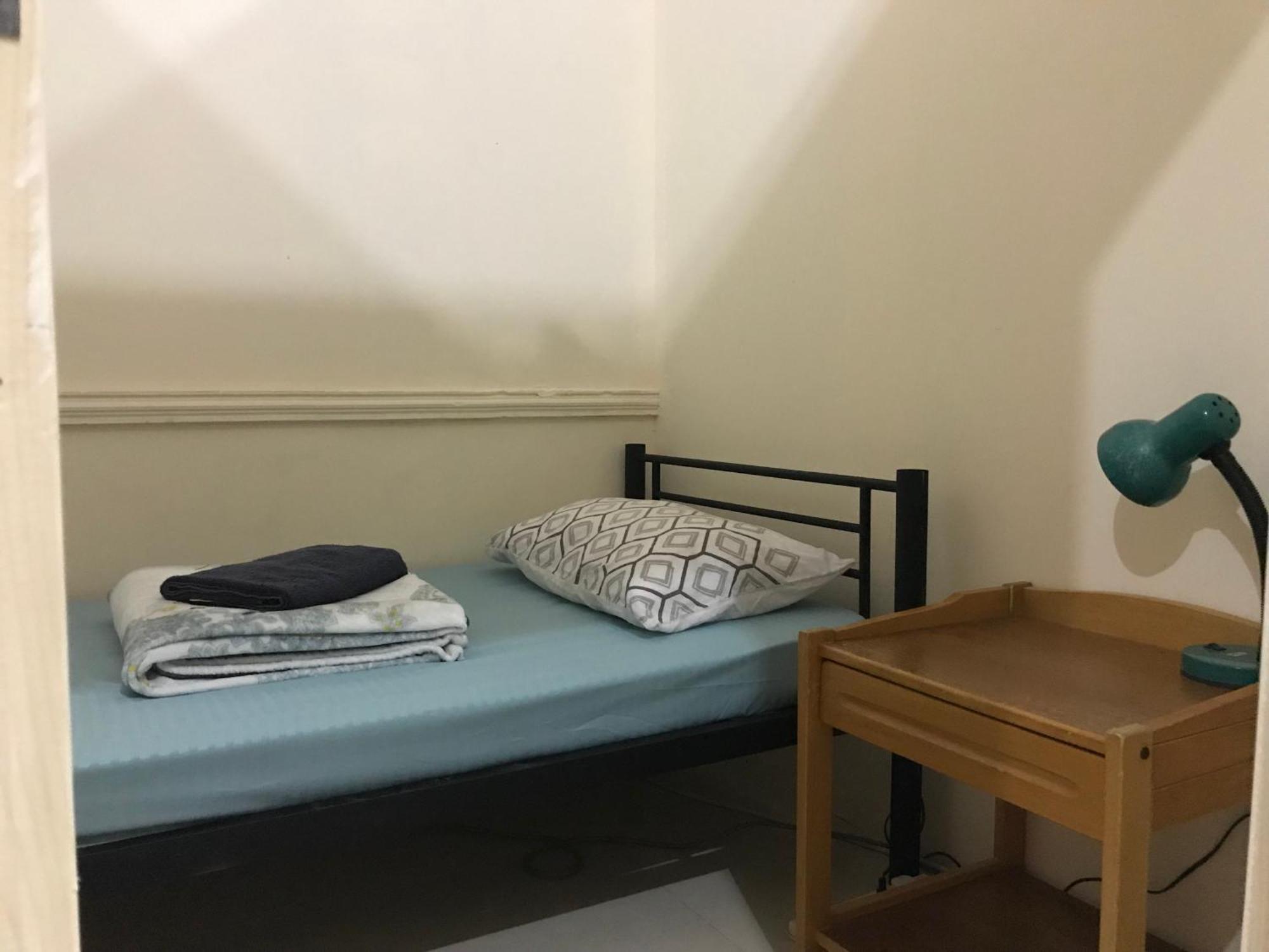 Backpacker'S Bed - No Parking Space アブダビ エクステリア 写真