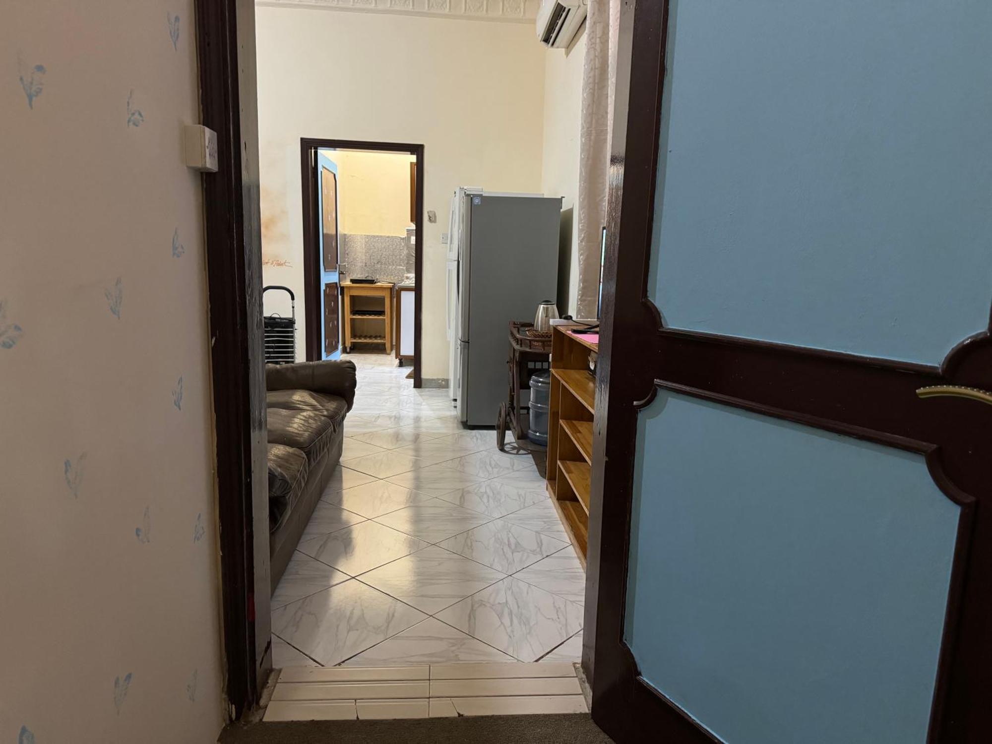 Backpacker'S Bed - No Parking Space アブダビ エクステリア 写真